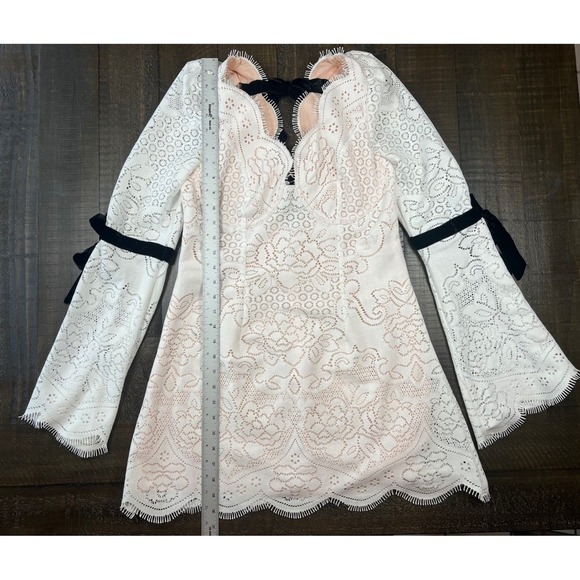 NWT For Love & Lemons Robe Mini Araceli Lace Dress, Size L - Picture 6 of 12